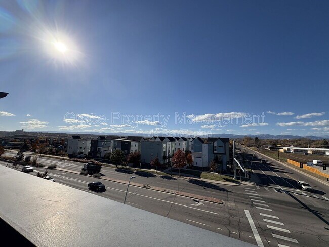 Building Photo - 1585 W 68th Ave