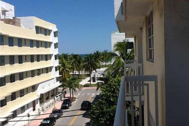 Building Photo - 1357 Collins Ave