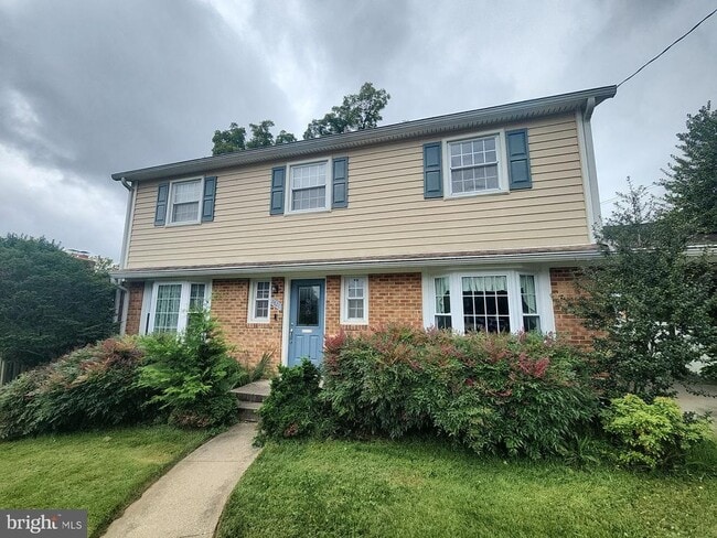 Primary Photo - 2820 Vixen Ln
