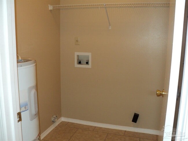 Building Photo - 417 Oak Knoll Ln