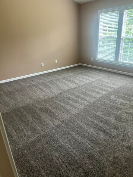 Building Photo - 2530 Sandown Ct