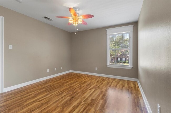 Building Photo - 216 N Mt Rushmore Dr