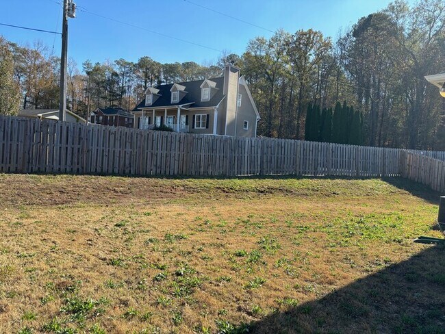 Building Photo - 2029 Weaver Way