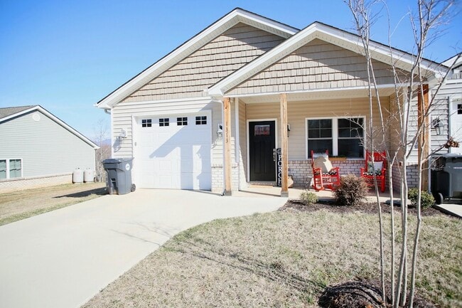 Building Photo - 1313 Emerald View Ct