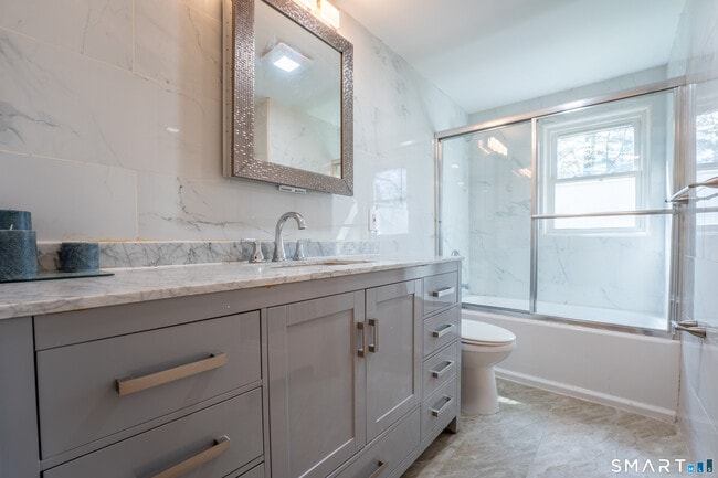 Building Photo - 115 Hilldale Rd