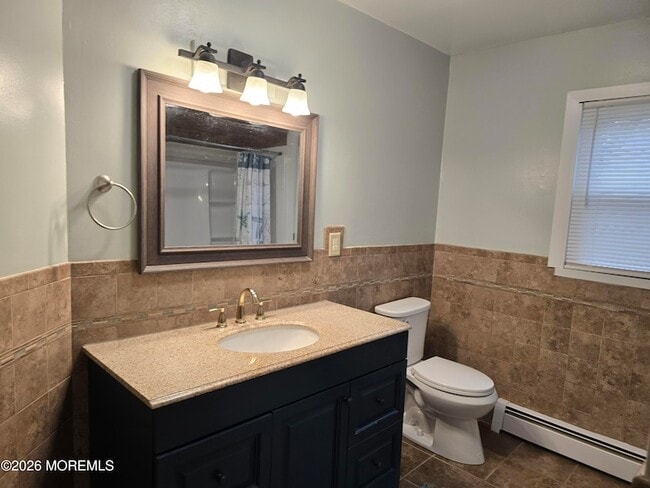 Building Photo - 713 Buchanan St