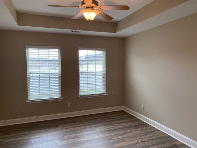 Building Photo - 152 Scarlett Ln