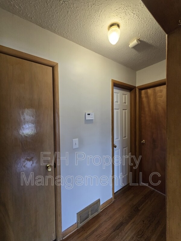 Building Photo - 2316 W Wildwood Rd