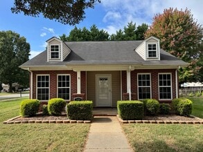 Building Photo - Available to Show