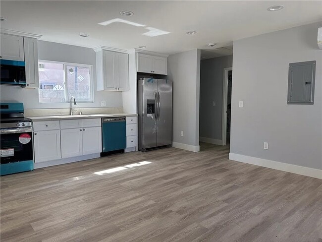 Building Photo - 40 Emerson Ave