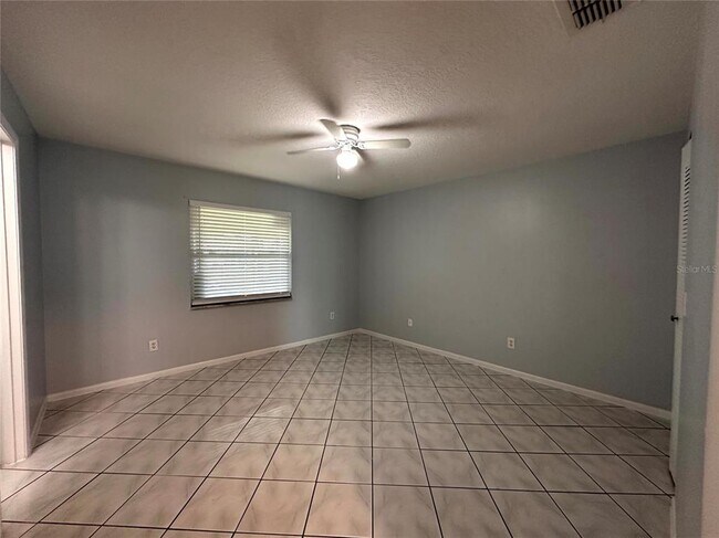 Building Photo - 22 W Country Cove Way