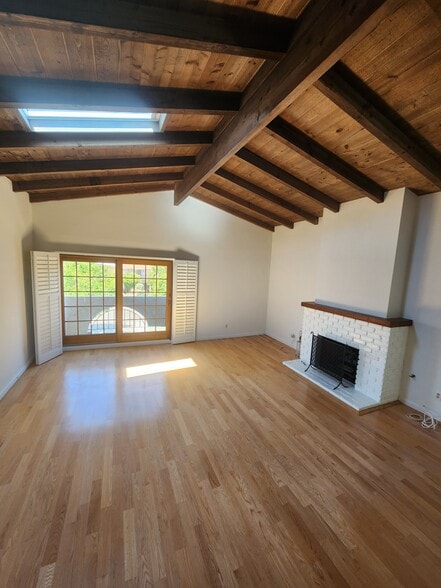 Building Photo - 1526 Herrin St