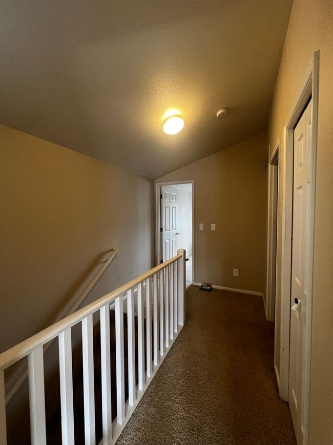 Building Photo - 2BD 2BA Condo in Beautiful Downtown Lynden!