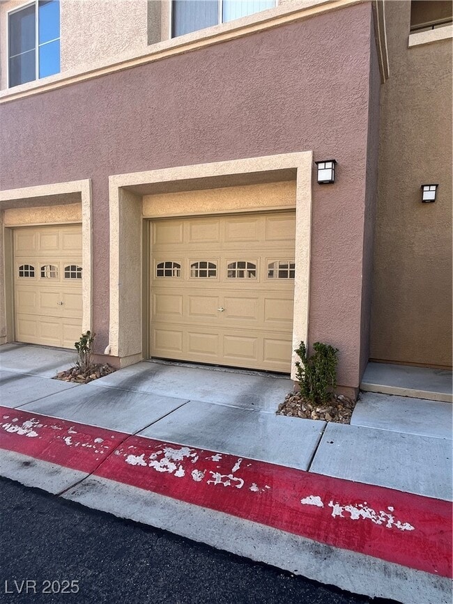 Building Photo - 673 Peachy Canyon Cir