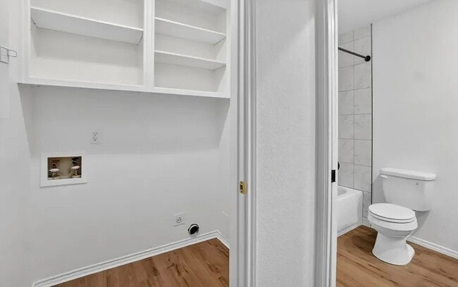 Building Photo - 3220 Preston Dr