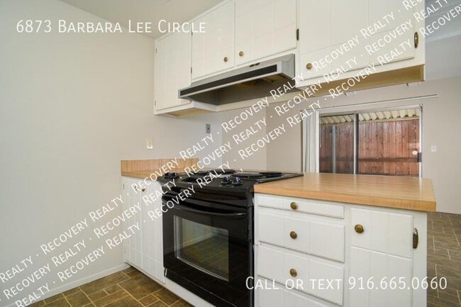 Building Photo - 6873 Barbara Lee Cir