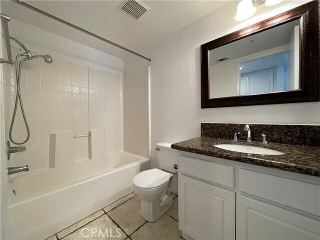 Building Photo - 16615 Windcrest Dr