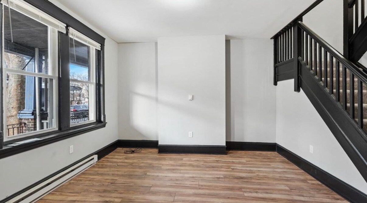 Building Photo - 3239 N 26th St