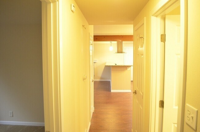 Building Photo - Updated 2-Story home with Day light basement. Big lot w/ RV & Boat parking