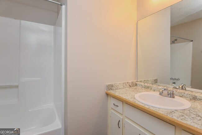 Building Photo - 5710 Deerfield Pl