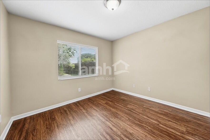 Building Photo - 12024 Cedarfield Dr