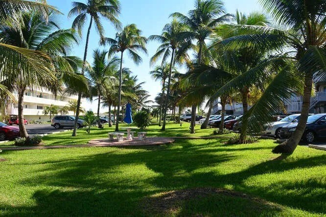 Building Photo - 2565 S Ocean Blvd