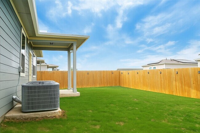 Building Photo - 3013 Louris Ln