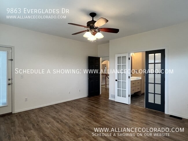 Building Photo - 9863 Everglades Dr