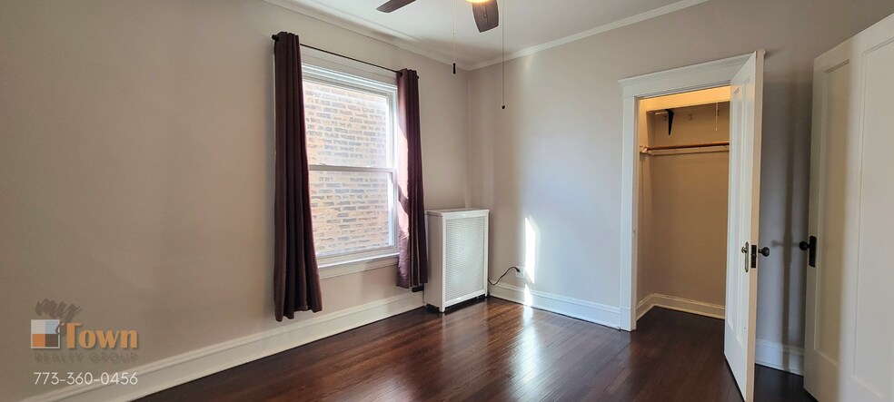 Building Photo - 4924 N Talman Ave