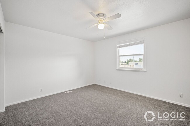 Building Photo - 820 W 1175 S
