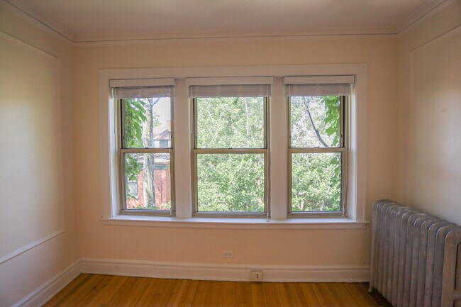 Building Photo - 5728 S Blackstone Ave