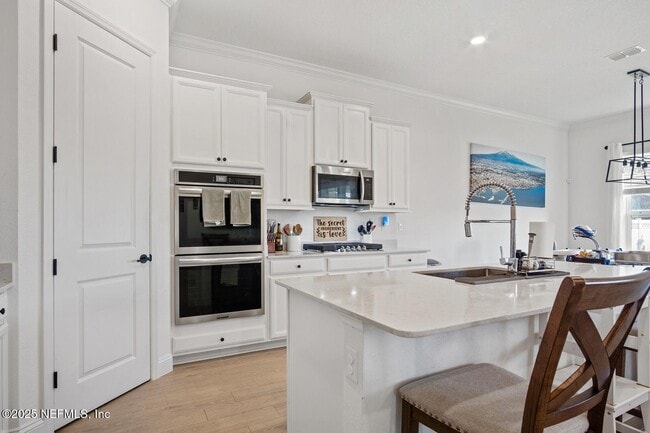 Building Photo - 181 Oaklawn Ct