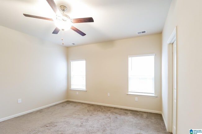 Building Photo - 540 Clover Cir