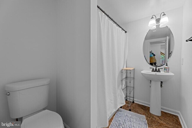 Building Photo - 21622 Monmouth Terrace