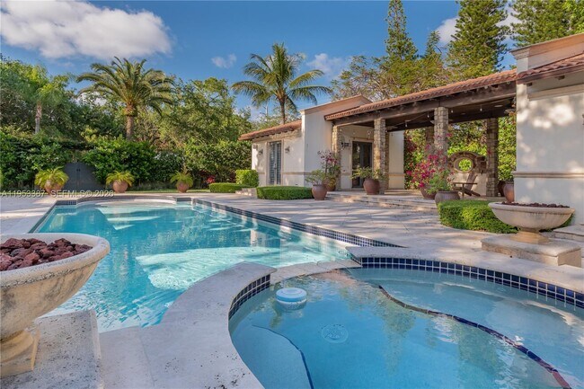 Building Photo - 9801 SW 60th Ct