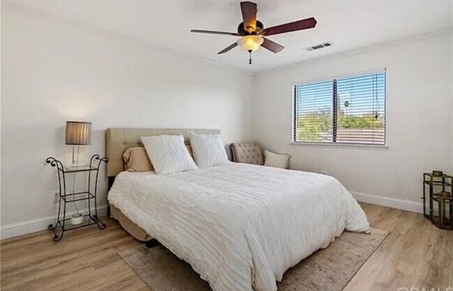 Building Photo - Charming 3 Bedroom 2 Bath Paso Robles Home