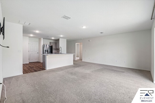 Building Photo - 23 Rocking Horse Dr