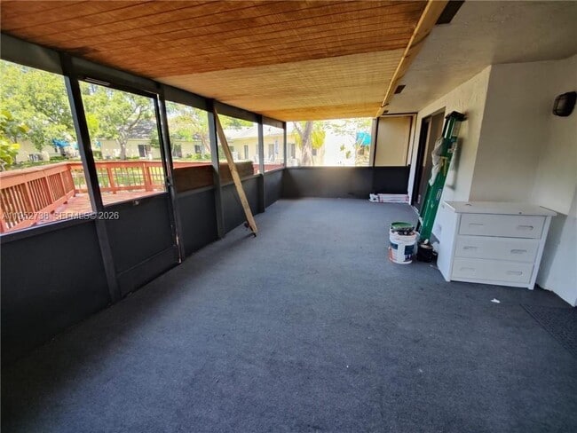 Building Photo - 5201 SW 31st Ave