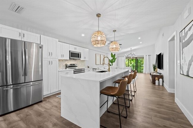 Primary Photo - 3701 Arelia Dr