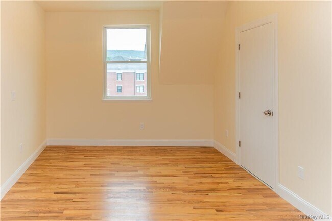 Building Photo - 23 E Main St