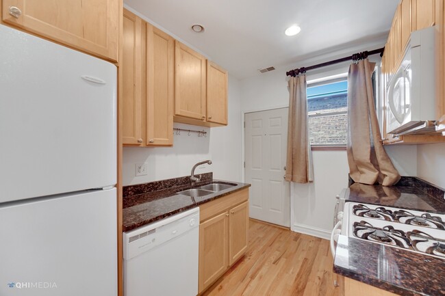 Building Photo - 5252 S Drexel Ave