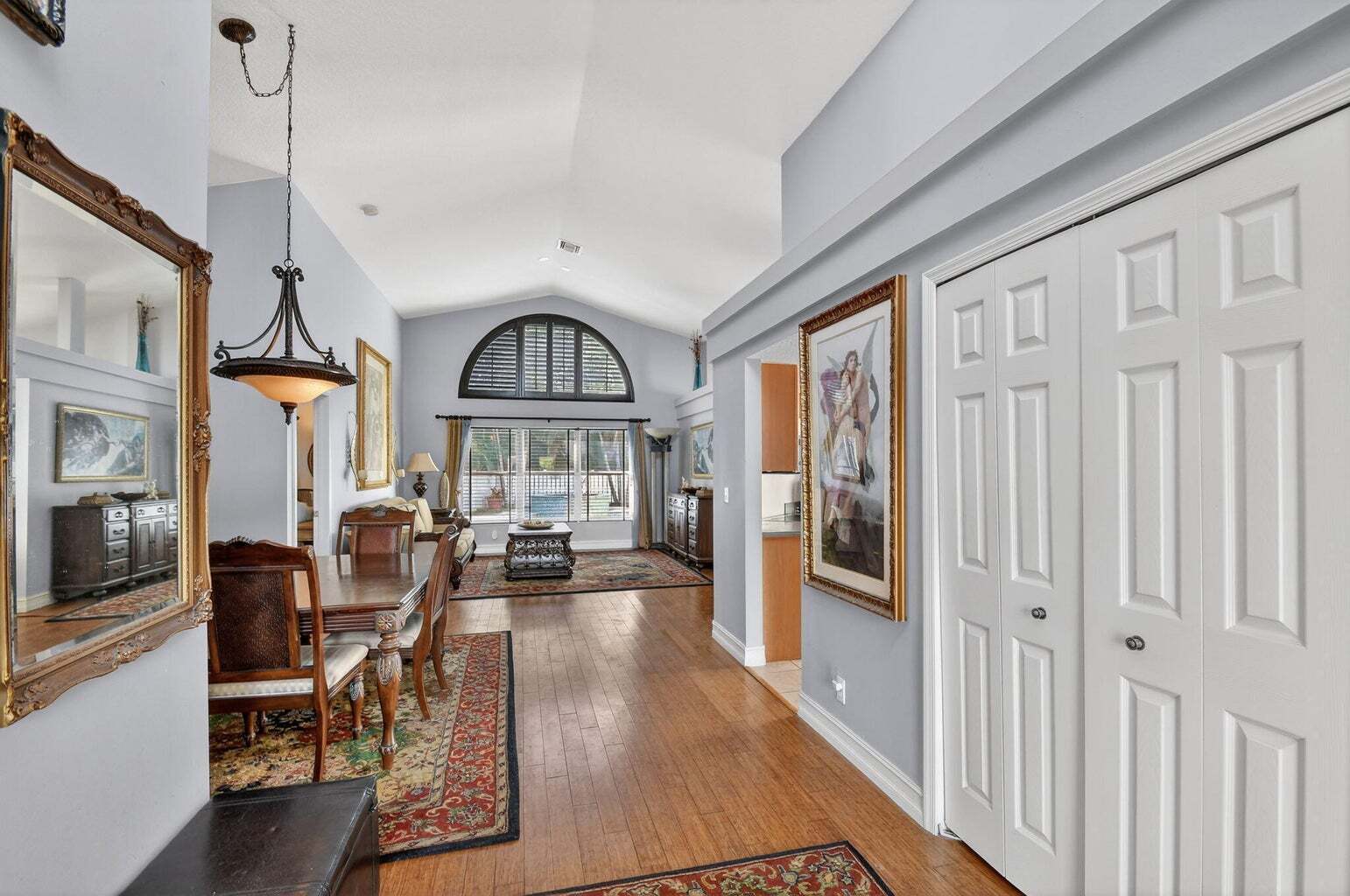 Building Photo - 2725 Pointe Cir