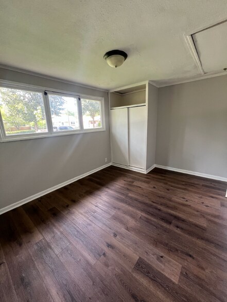 Building Photo - 6078 N 39th St
