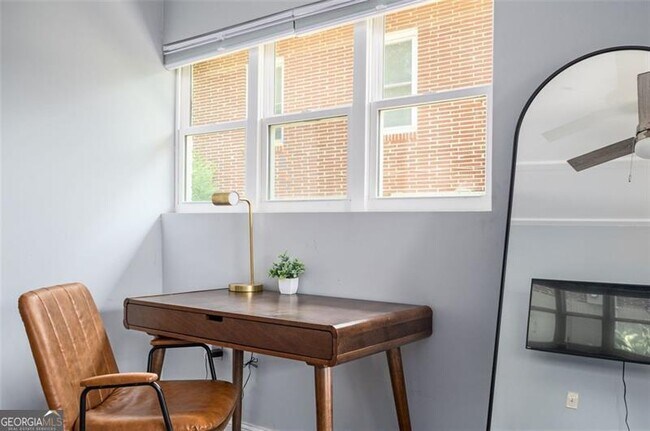 Building Photo - 1778 Flintwood Dr SE