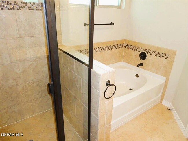 Building Photo - 14254 Earl Chokiski