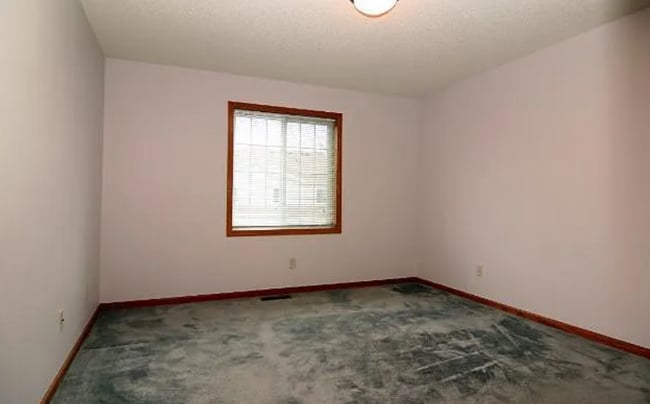 Building Photo - 1905 Ironwood Bay