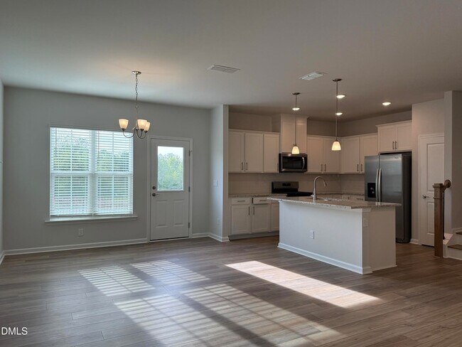 Building Photo - 5023 Reader Wy