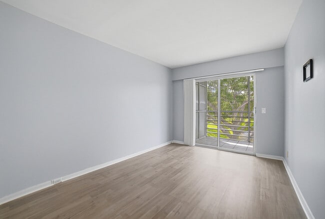 Building Photo - 32 Fanshaw A