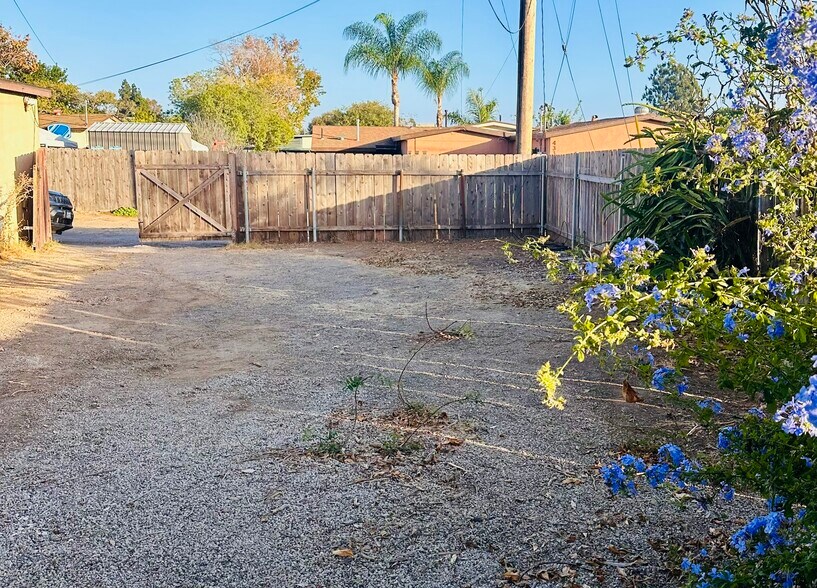 Building Photo - 4327 Clairemont Mesa Blvd