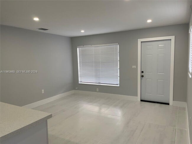 Building Photo - 1541 N 71st Terrace